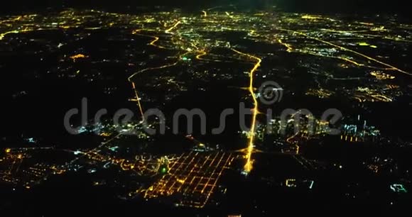 晚上飞过莫斯科视频的预览图