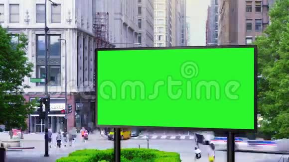 城市里的广告牌视频的预览图