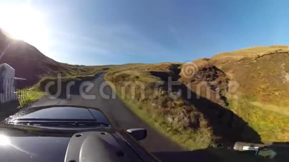在爱尔兰多恩加尔县沿格列格山口公路行驶视频的预览图