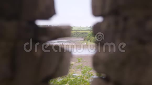 德比郡城堡墙石遗址视频的预览图