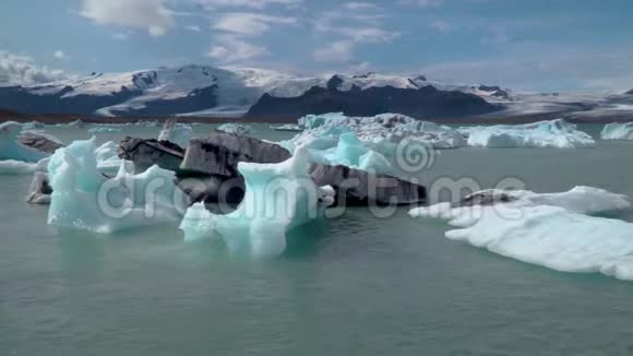 美丽的Jokulsarlon泻湖冰岛视频的预览图