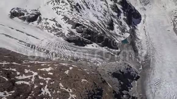 瑞士莫特里奇冰川的空中景观视频的预览图