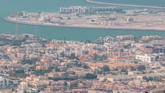 阿拉伯联合酋长国迪拜的达里亚岛迪拜男子的鸟瞰图视频的预览图