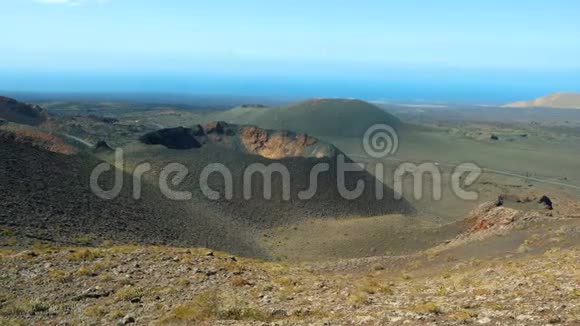 兰萨罗特岛加那利火山口全景视频的预览图