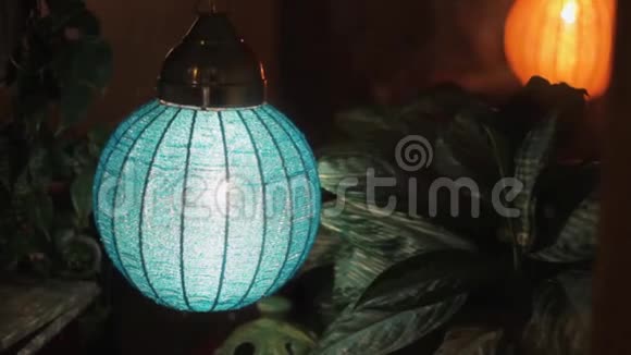 绿灯夜光内部装饰老式球灯视频的预览图