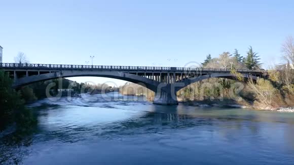布拉塔巴萨诺德尔格拉帕的ArmandoDiaz桥视频的预览图