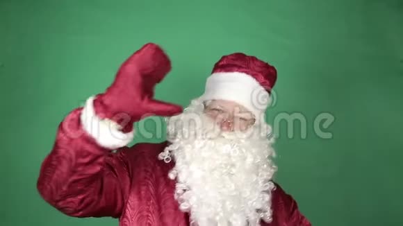 圣诞老人在跳舞视频的预览图