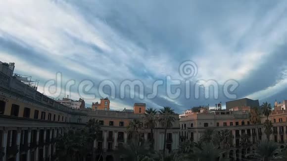 西班牙巴塞隆多云的早晨视频的预览图