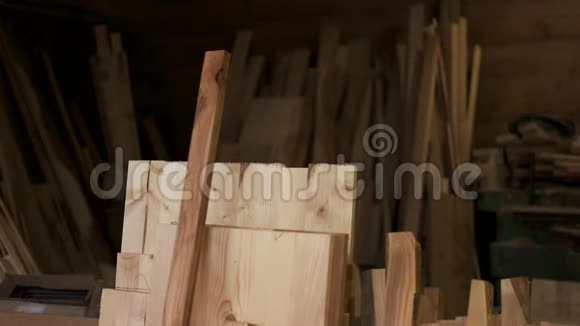 木工车间木制品视频的预览图