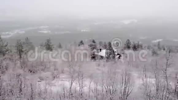 挪威冬季景观移动列车60fps4K视频的预览图