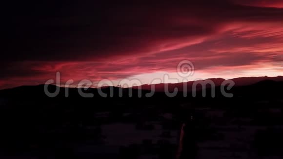 冬山赤日落潮视频的预览图