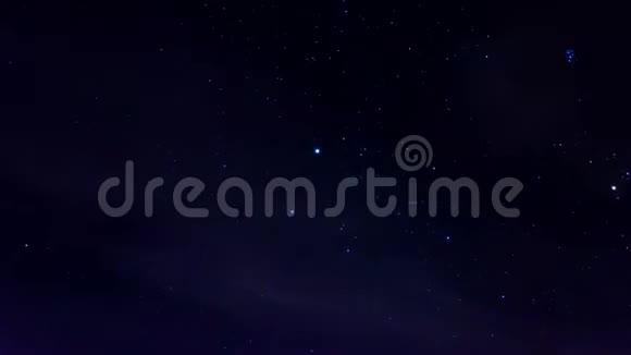 夜空中的星云移动视频的预览图