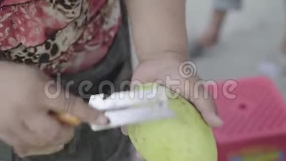 金边市场柬埔寨亚洲水果切片视频的预览图