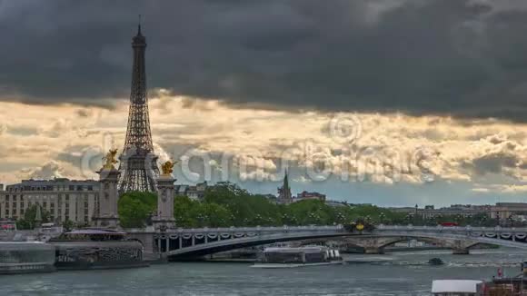 巴黎上空乌云密布时间流逝视频的预览图