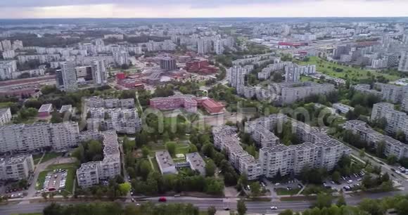 维尔纽斯城市景观和法比霍尼斯克斯区乌克兰最著名的切尔诺贝利镇视频的预览图