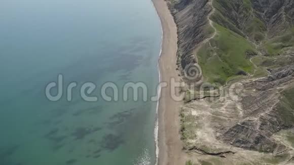 从空中射击海景太平洋蓝海与地平线上的天空融为一体视频的预览图