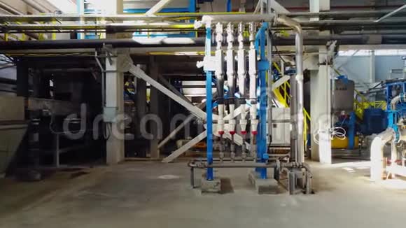 造纸厂车间管道系统和设备视频的预览图