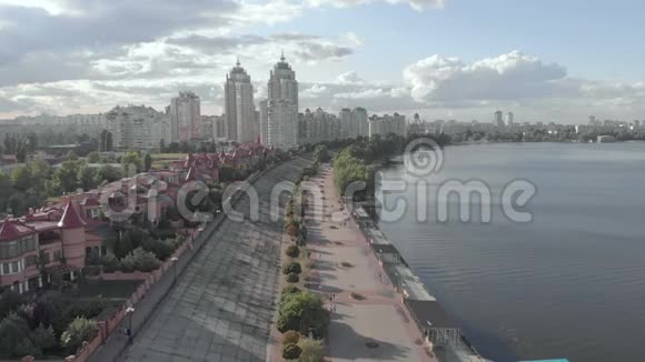 基辅乌克兰奥波隆地区空中观景视频的预览图