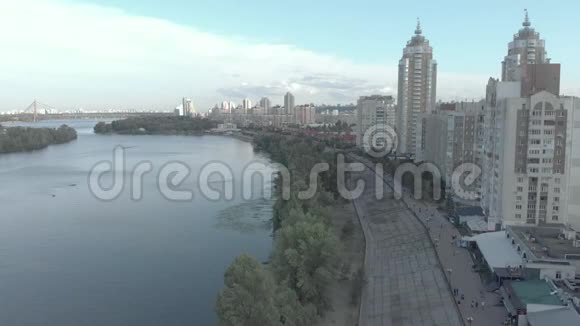 基辅乌克兰奥波隆地区空中观景视频的预览图