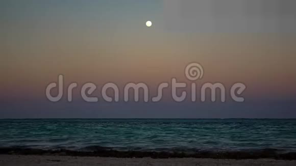 蓬塔卡纳海滩超级月亮视频的预览图