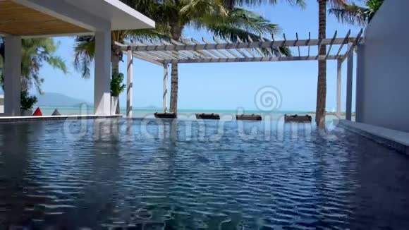 带海景的别墅游泳池视频的预览图