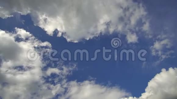 云天蓝色形态视频的预览图