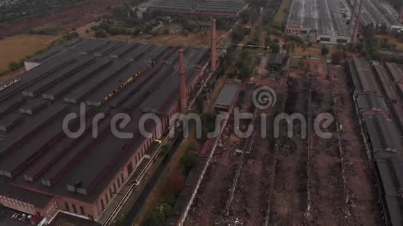 工厂和被拆除的建筑物视频的预览图