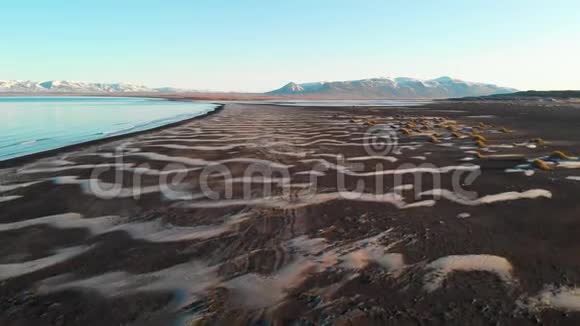 飞越美丽的冰岛自然景观视频的预览图