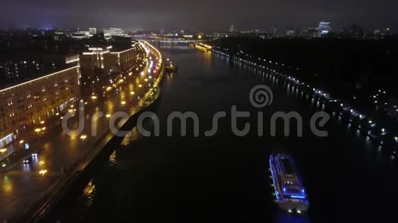 俄罗斯河桥莫斯科夜景视频的预览图