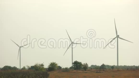 农业领域的风力发电厂集团视频的预览图
