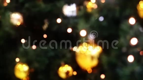 圣诞树装饰背景视频的预览图