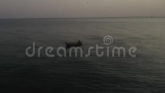 黑海的商船干货船4K无人机射击视频的预览图