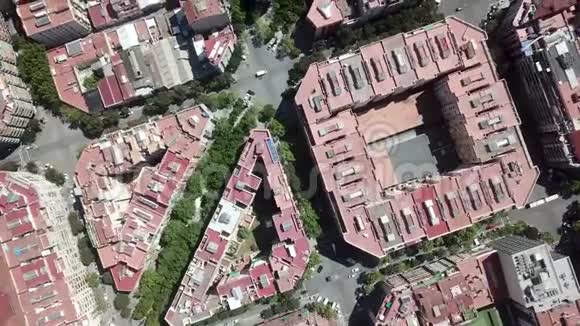 巴塞罗那的埃克斯姆普附近的鸟瞰图它完美的方形块视频的预览图