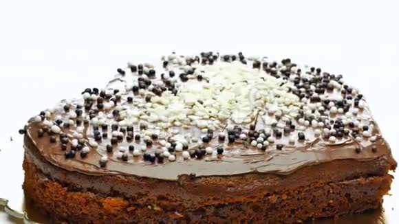 美味的巧克力蛋糕耳状漫游镜头4k视频的预览图