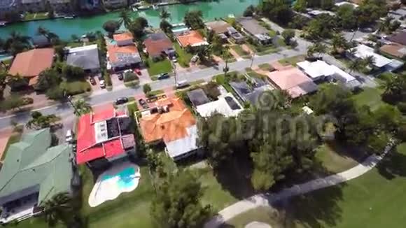 空中无人机视频迈阿密海滩家园视频的预览图