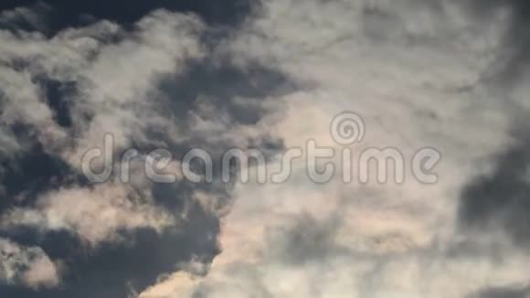 云时间流逝的云视频的预览图