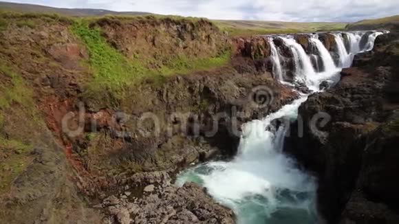 冰岛科卢格尔朱弗尔瀑布令人激动的美丽景观异国情调神奇的地方视频的预览图