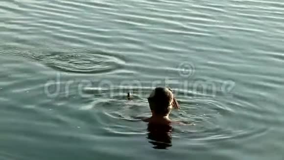 箭湖潜水员视频的预览图
