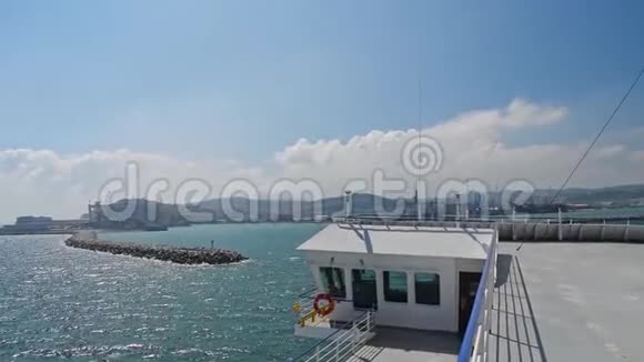 商船抵达安科纳港视频的预览图