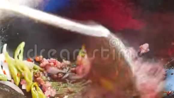 新鲜辣椒炒猪肉视频的预览图