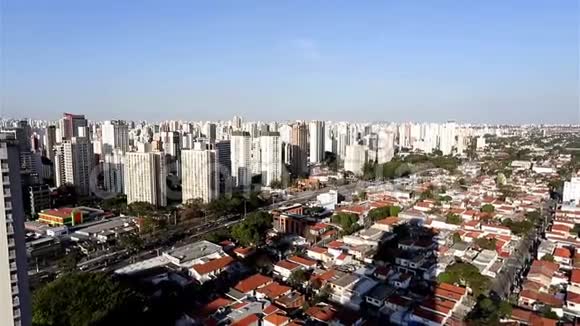 旋转360度巴西圣保罗市视频的预览图