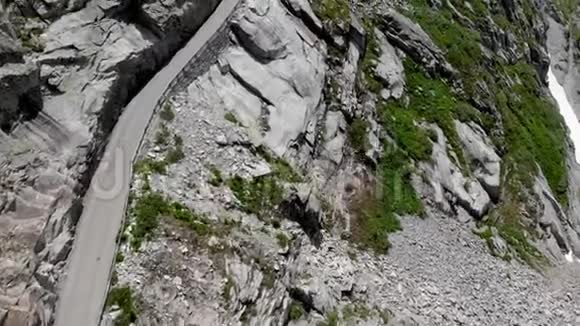 阿尔卑斯山山路空跑3号视频的预览图