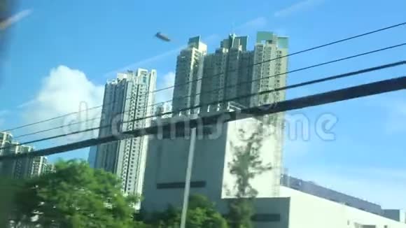 MTR从机场到香港的火车往九龙方向视频的预览图