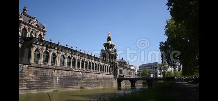 德国萨克森州德累斯顿茨温格宫的皇冠门茨温格宫是巴罗科建筑师的杰作视频的预览图