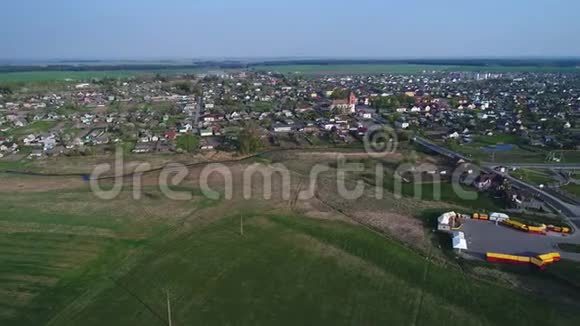 米尔镇全景阳光明媚的早晨白俄罗斯视频的预览图