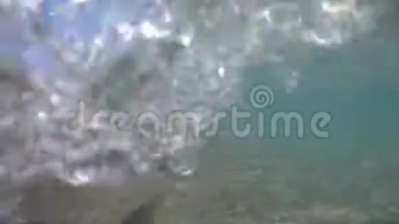 海上波浪反演的慢运动视频视频的预览图