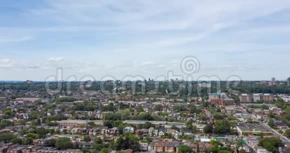 多伦多附近的空中高垂景色视频的预览图