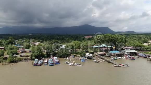 泰拉加航空美丽的渔村视频的预览图