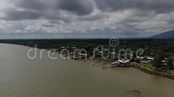 泰拉加航空美丽的渔村视频的预览图