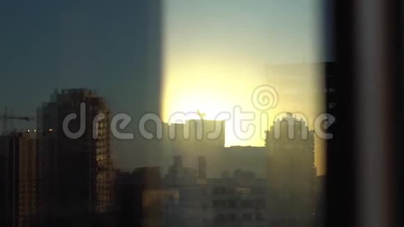 建立乌克兰基辅摩天大楼的城市视野阳光照在苏联后东欧视频的预览图